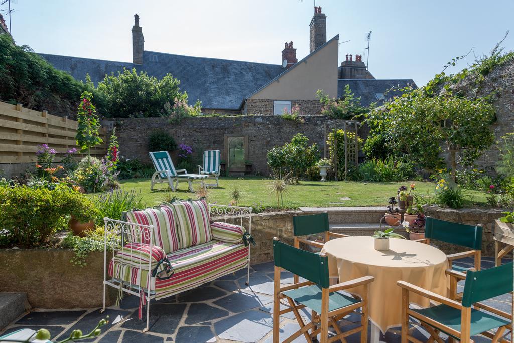 La Boudrie Bed & Breakfast Avranches Exterior photo